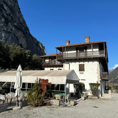La Lanterna *