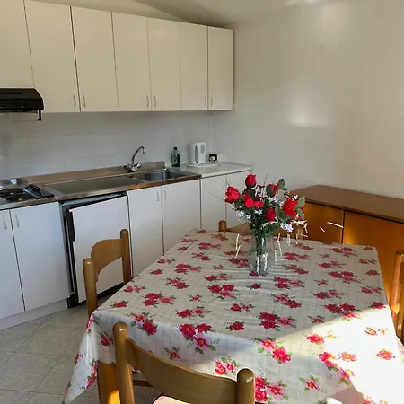 Apartment La Lanterna