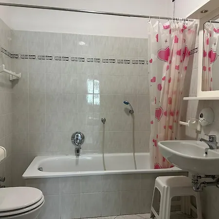 La Lanterna Apartment